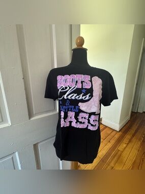 Country graphic tee